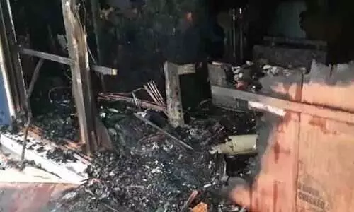 ബ്യൂട്ടി പാർലറിന് തീപിടിച്ചു