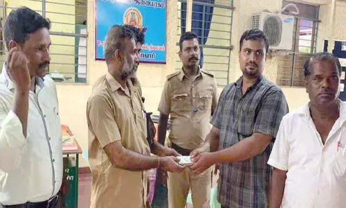 തമിഴകത്തിന്റെ സത്യസന്ധത: മലയാളി വ്യാപാരിക്ക് 90,000 രൂപ തിരിച്ചുകിട്ടി