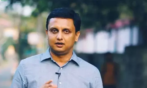 കുഴികൾ ഇല്ലാതാക്കാൻ കേന്ദ്രമന്ത്രി മുൻകൈ എടുക്കണം -മന്ത്രി റിയാസ്