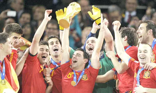 സാ​​വി​​യു​​ടെ കി​​രീ​​ട​​നേ​ട്ടം ഞ​​ങ്ങ​​ളെ പെ​​രു​​വ​​ഴി​​യി​​ലാ​​ക്കി