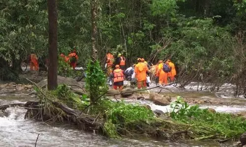 ഒഴുക്കില്‍പെട്ട ആദിവാസി ബാലനെ കണ്ടെത്താൻ തെരച്ചില്‍ പുനഃരാരംഭിച്ചു