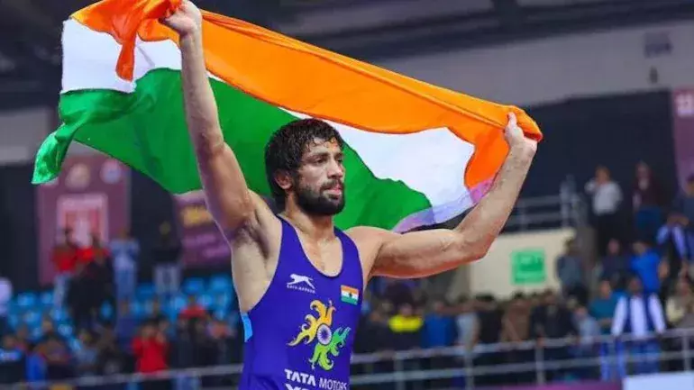 ഇന്ത്യക്ക് പത്താം സ്വർണം; രവികുമാർ ദഹിയക്ക് മെഡൽ