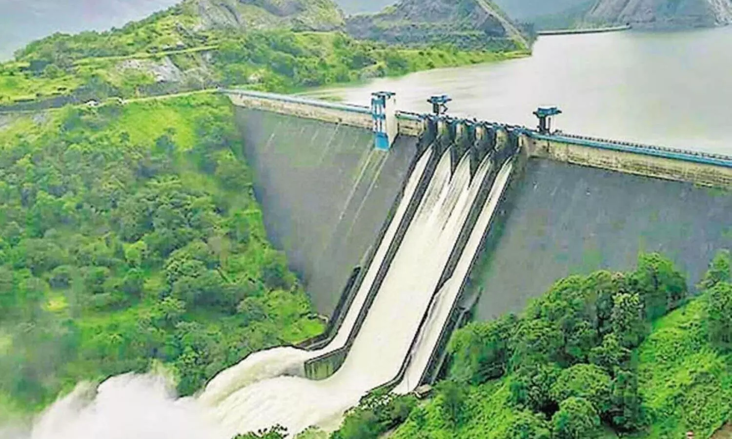 പെരിയാർ തീരത്ത് കനത്ത ജാഗ്രതാ നിർദേശം