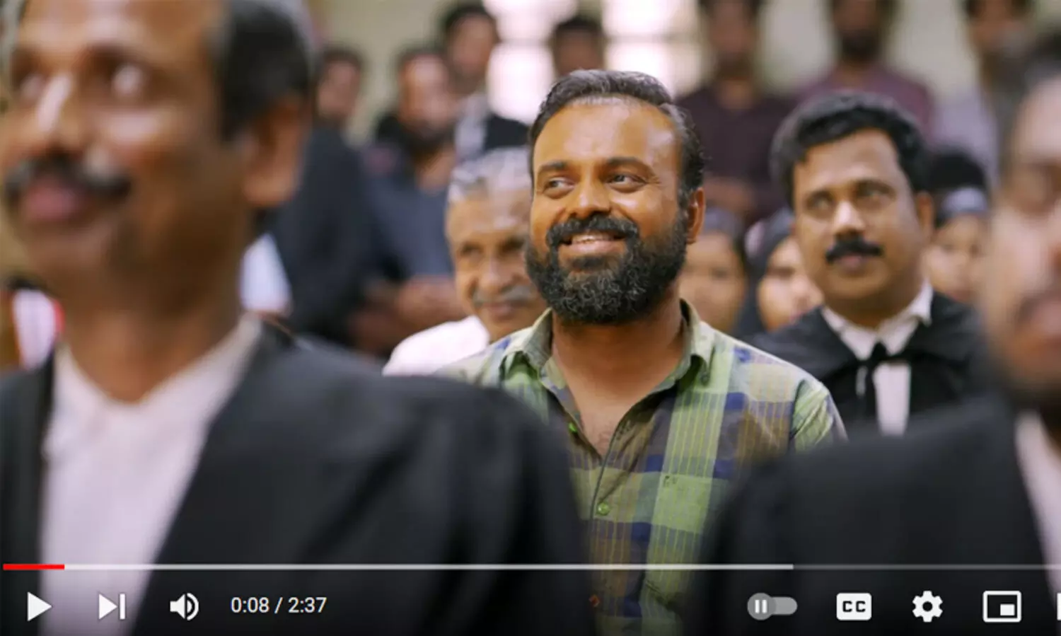 കൊഴുമ്മൽ രാജീവൻ ഒരേ പൊളി; ന്നാ താൻ കേസ് കൊട് ട്രെയിലറെത്തി