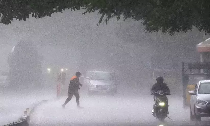 ബംഗാൾ ഉൾക്കടലിൽ ന്യൂനമർദം, കേരളം ജാഗ്രതയിൽ