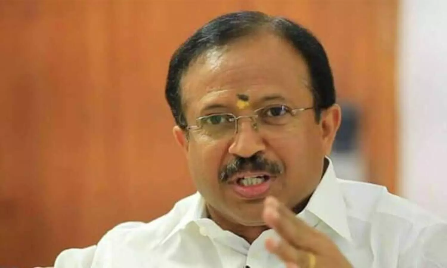 ദേശീയപാതയിലെ കുഴികള്‍: സംസ്ഥാനവുമായി ചര്‍ച്ചചെയ്യാന്‍ തയാർ -വി. മുരളീധരൻ