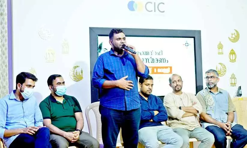 ഒഴുകിപ്പരന്ന് റഫിയുടെ മധുരിതഗാനങ്ങൾ; അനശ്വര ഗായകനെ അനുസ്മരിച്ച് സംഗീതാസ്വാദകർ ഒഴുകിപ്പരന്ന് റഫിയുടെ മധുരിതഗാനങ്ങൾ; അനശ്വര ഗായകനെ അനുസ്മരിച്ച് സംഗീതാസ്വാദകർ