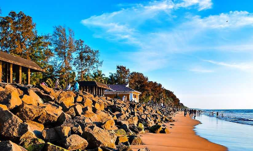 തൃശൂരിൽ ബീച്ചുകളിലും വിനോദ സഞ്ചാര കേന്ദ്രങ്ങളിലും പ്രവേശനം നിരോധിച്ചു