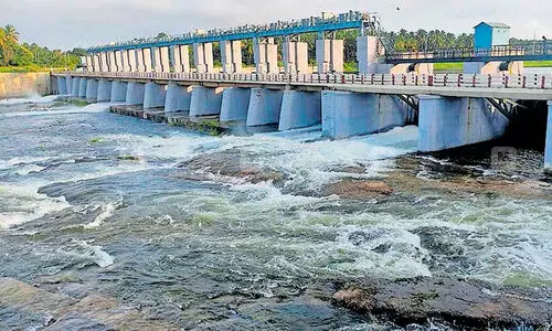 മഴയുടെ മറവിൽ ആളിയാറിലെ അധിക ജലം പാഴാക്കി തമിഴ്നാട്