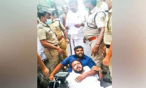 സ്കൂട്ടർ കുഴിയിൽ വീണ് അപകടം; ഹാഷിമിന്റെ മൃതദേഹം വൻ ജനാവലിയുടെ സാന്നിധ്യത്തിൽ ഖബറടക്കി