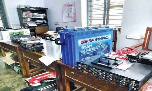 സമാന്തര ടെലിഫോണ്‍ എക്സ്ചേഞ്ച്: ഉപകരണങ്ങൾ പിടിച്ചെടുത്തു