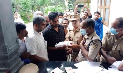 ഹൃദയം നുറുങ്ങുന്ന വേദനയോടെ അവർ ഇർഷാദിനെ  ഏറ്റുവാങ്ങി