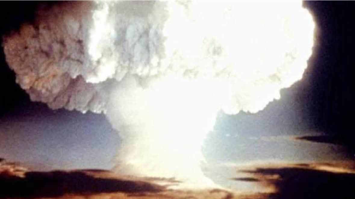 ആണവഭീഷണിക്കു മുന്നിൽ നിസ്സഹായമോ?