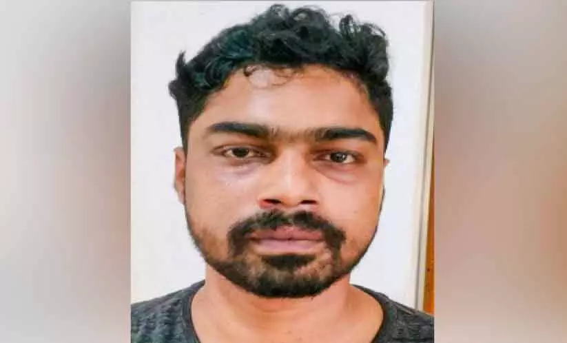 കഞ്ചാവുമായി യുവാവ് പിടിയിൽ കഞ്ചാവുമായി യുവാവ് പിടിയിൽ