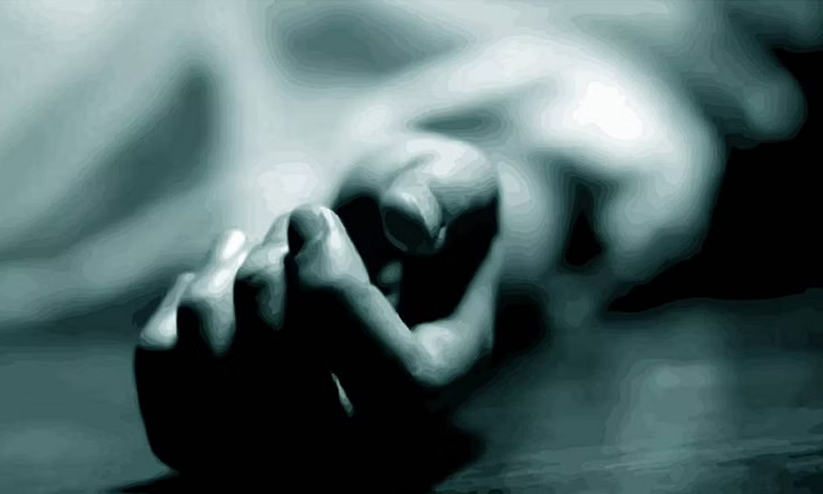 Woman Doctor Goes for Morning Walk While Patient Bleeds to Death