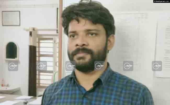 കുപ്രസിദ്ധ കള്ളൻ പെരിയാട്ടടുക്കം റിയാസ് കോടതിയിൽനിന്ന് ചാടി ഭാര്യവീട്ടിൽ ഒളിവിൽ കഴിയവെ പിടിയിൽ