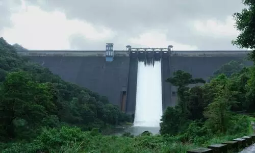 ജലനിരപ്പ് താഴാതെ ഇടുക്കിയും മുല്ലപ്പെരിയാറും