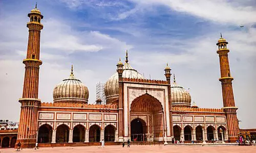 ഡൽഹി ജമാമസ്ജിദ് അല്ല രാജ്യത്തെ ഏറ്റവും വലിയ പള്ളിയെന്ന് ചരിത്രകാരന്മാർ