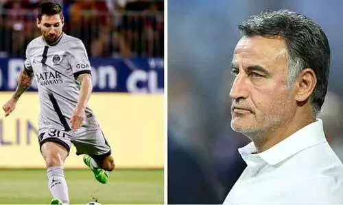 കളത്തിൽ എവിടെ നിൽക്കണമെന്ന് മെസ്സി പെട്ടെന്ന് തിരിച്ചറിയും, അദ്ദേഹം നന്നായി കളിക്കുമ്പോൾ ടീമും നന്നായി കളിക്കുന്നു, പ്രശംസയുമായി പി.എസ്.ജി പരിശീലകൻ കളത്തിൽ എവിടെ നിൽക്കണമെന്ന് മെസ്സി പെട്ടെന്ന് തിരിച്ചറിയും, അദ്ദേഹം നന്നായി കളിക്കുമ്പോൾ ടീമും നന്നായി കളിക്കുന്നു, പ്രശംസയുമായി പി.എസ്.ജി പരിശീലകൻ