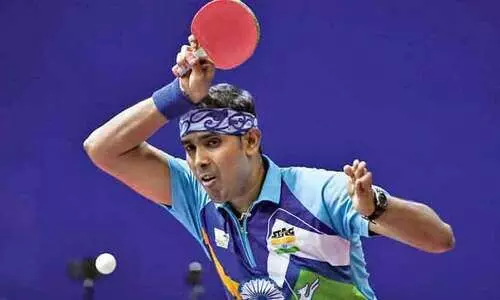 പ്രായം കൂടുന്തോറും വീര്യവും; സ്വർണമേശ നിറച്ച് ശരത് കമൽ