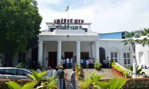 മുഹർറം അവധിക്ക് പകരം 20ന് പ്രവൃത്തി ദിനമെന്ന് തമിഴിസൈ സൗന്ദരരാജൻ