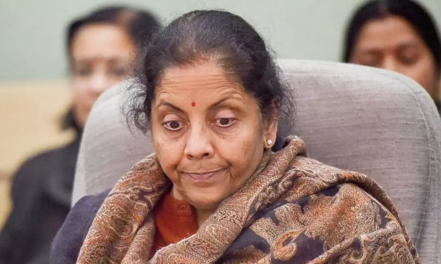 ഇന്ത്യൻ കമ്പനികളെ രാജ്യത്ത് നിർമ്മാണം നടത്തുന്നതിൽ നിന്നും പിന്തിരിപ്പിക്കുന്ന ഘടകമെന്തെന്ന് നിർമ്മല സീതാരാമൻ