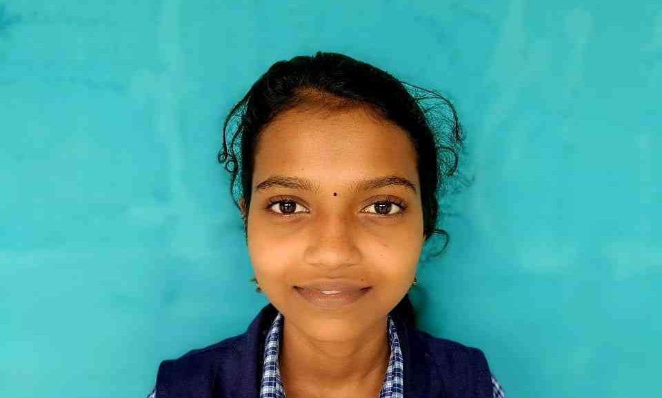 നടന്ന് പോകുന്നതിനിടയിൽ സ്കൂട്ടർ ഇടിച്ച് തെറിപ്പിച്ച വിദ്യാർത്ഥിനി ചികിത്സയിലിക്കെ മരിച്ചു നടന്ന് പോകുന്നതിനിടയിൽ സ്കൂട്ടർ ഇടിച്ച് തെറിപ്പിച്ച വിദ്യാർത്ഥിനി ചികിത്സയിലിക്കെ മരിച്ചു