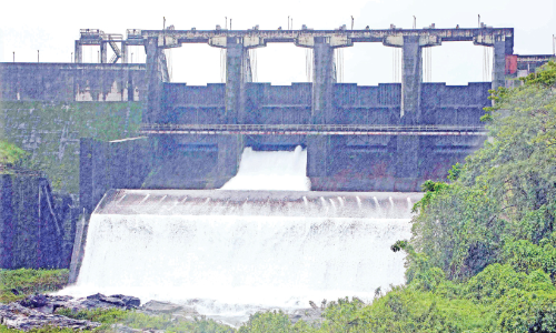 നീരൊഴുക്ക് കൂടി; ബാണാസുര   ഡാമിന്റെ രണ്ട് ഷട്ടറുകൾ ഉയർത്തി