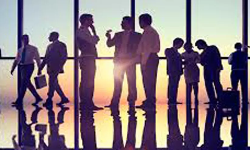 ജീ​വ​ന​ക്കാ​ർ​ക്ക്​ ബാ​ങ്ക് ഗാ​ര​ന്റി​യോ ഇ​ൻ​ഷു​റ​ൻ​സോ ഉ​റ​പ്പാ​ക്ക​ണം