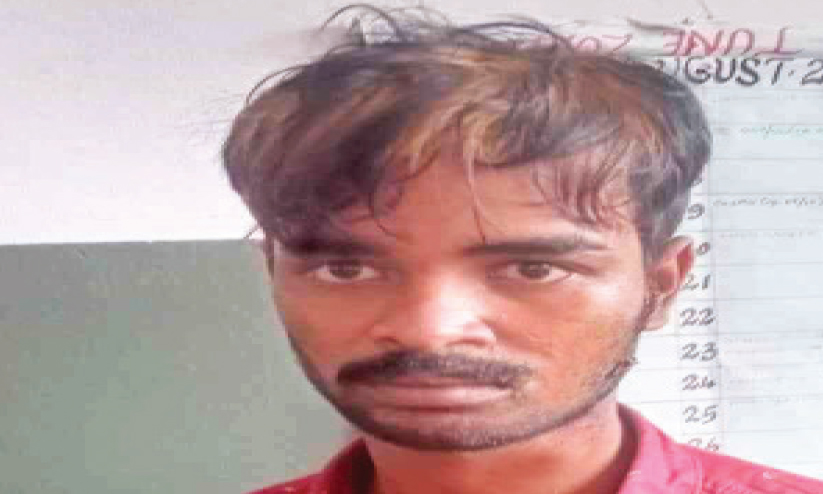 5.1 കിലോ കഞ്ചാവുമായി ബംഗാൾ സ്വദേശി പിടിയിൽ 5.1 കിലോ കഞ്ചാവുമായി ബംഗാൾ സ്വദേശി പിടിയിൽ