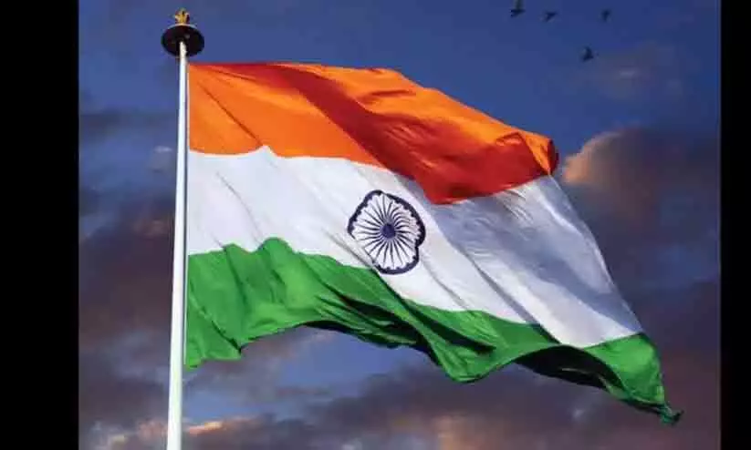 20 രൂപ കൊടുത്ത് പതാക വാങ്ങാത്തവർക്ക് റേഷനില്ല -വിഡിയോ വിവാദമായപ്പോൾ കടയുടെ ലൈസൻസ് റദ്ദാക്കി 20 രൂപ കൊടുത്ത് പതാക വാങ്ങാത്തവർക്ക് റേഷനില്ല -വിഡിയോ വിവാദമായപ്പോൾ കടയുടെ ലൈസൻസ് റദ്ദാക്കി