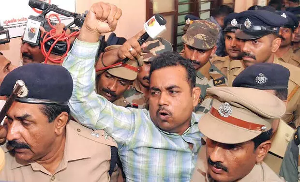 രൂപേഷിനെതിരെ യു.എ.പി.എ പുനഃസ്ഥാപിക്കൽ; ഹരജി പിൻവലിക്കാനുള്ള​ കാരണം അറിയിക്കണമെന്ന്​ സുപ്രീംകോടതി