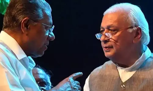 ഗവർണറെ തള്ളാനും വയ്യ, മുഖ്യമന്ത്രിയുടെ  നീക്കം നിർണായകം