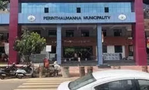 പാതിവഴിയിലായ പദ്ധതികൾ പൂർത്തിയാക്കാൻ ഓഫിസ് പണയംവെക്കാനൊരുങ്ങി നഗരസഭ