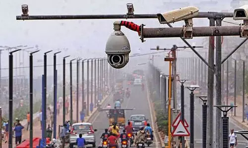 ഇനി എല്ലാം സ്മാർട്ട് ഐ കാണും ഇനി എല്ലാം സ്മാർട്ട് ഐ കാണും