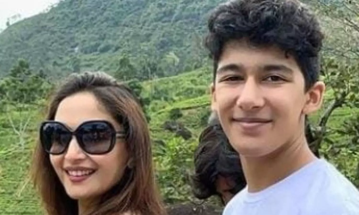 മാധുരി ദീക്ഷിതിന്റെ മകൻ അരിൻ നെനെ കരൺ ​ജോഹർ സിനിമയിൽ സംവിധാന സഹായിയാകുന്നു