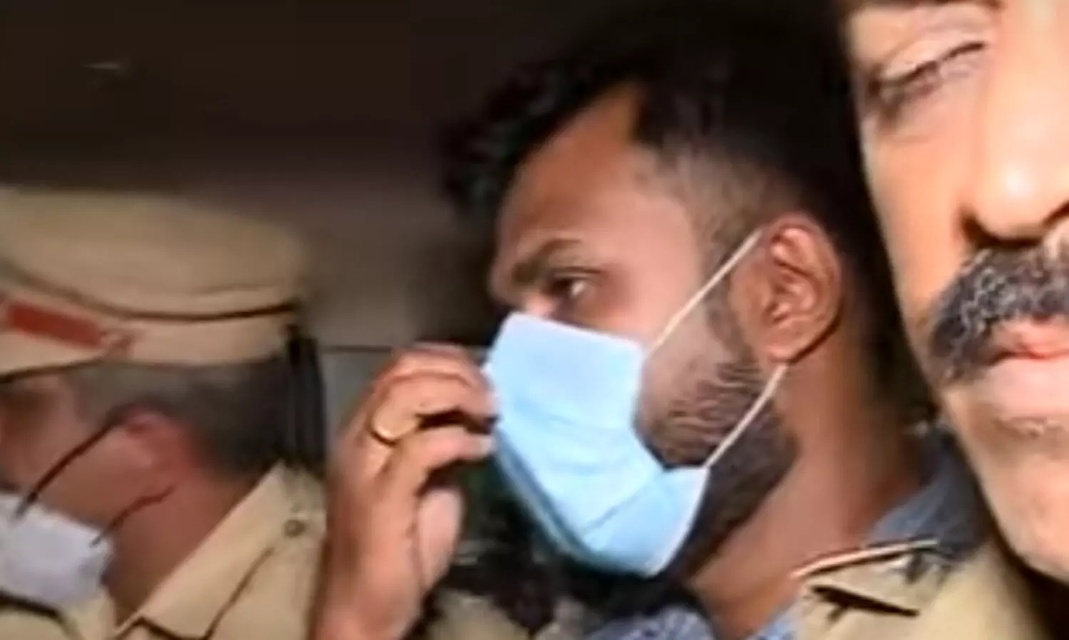 പാമ്പാടിയിൽ വൈദികന്‍റെ വീട്ടിൽനിന്ന് 50 പവൻ കവർന്നത് സ്വന്തം മകൻ തന്നെ; മോഷണം കടബാധ്യത തീർക്കാനെന്ന് മൊഴി