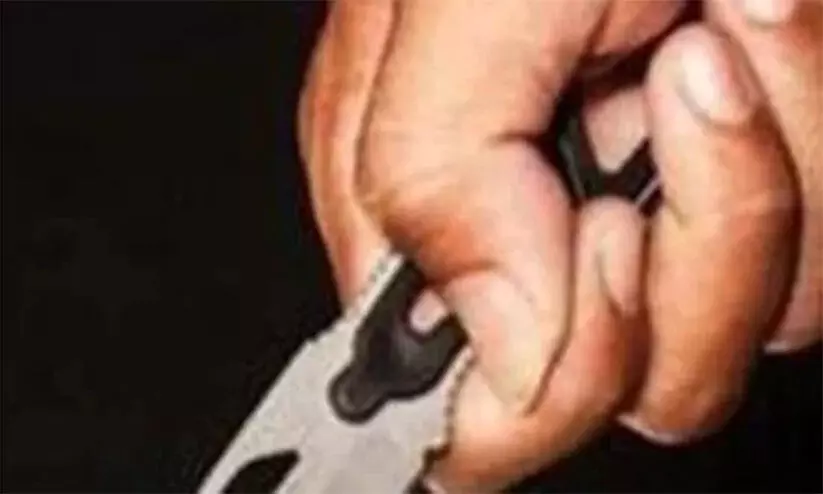 വീട്ടിലിരുന്ന് മദ്യപിക്കുന്നതിനിടെ അനിയൻ ചേട്ടനെ കുത്തിക്കൊന്നു