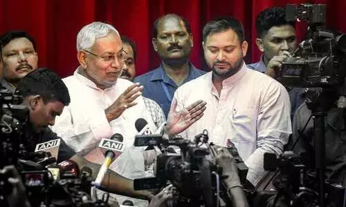 നിതീഷിന്റെ രാഷ്ട്രീയ അതിജീവനകല