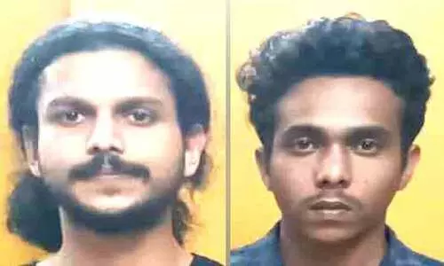 ഹൗസ് ബോട്ടുകളിൽ കഞ്ചാവ് വിതരണം; രണ്ടുപേർ പിടിയിൽ ഹൗസ് ബോട്ടുകളിൽ കഞ്ചാവ് വിതരണം; രണ്ടുപേർ പിടിയിൽ