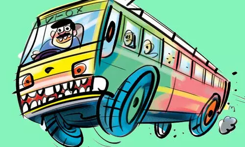 സ്വകാര്യ ബസിന്‍റെ മരണപ്പാച്ചിൽ, അന്വേഷണം ആരംഭിച്ചു