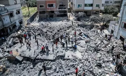 ഇ​സ്രാ​യേ​ൽ കൊ​ല്ലും; വാ​ർ​ത്ത തീ​രു​മാ​നി​ക്കും