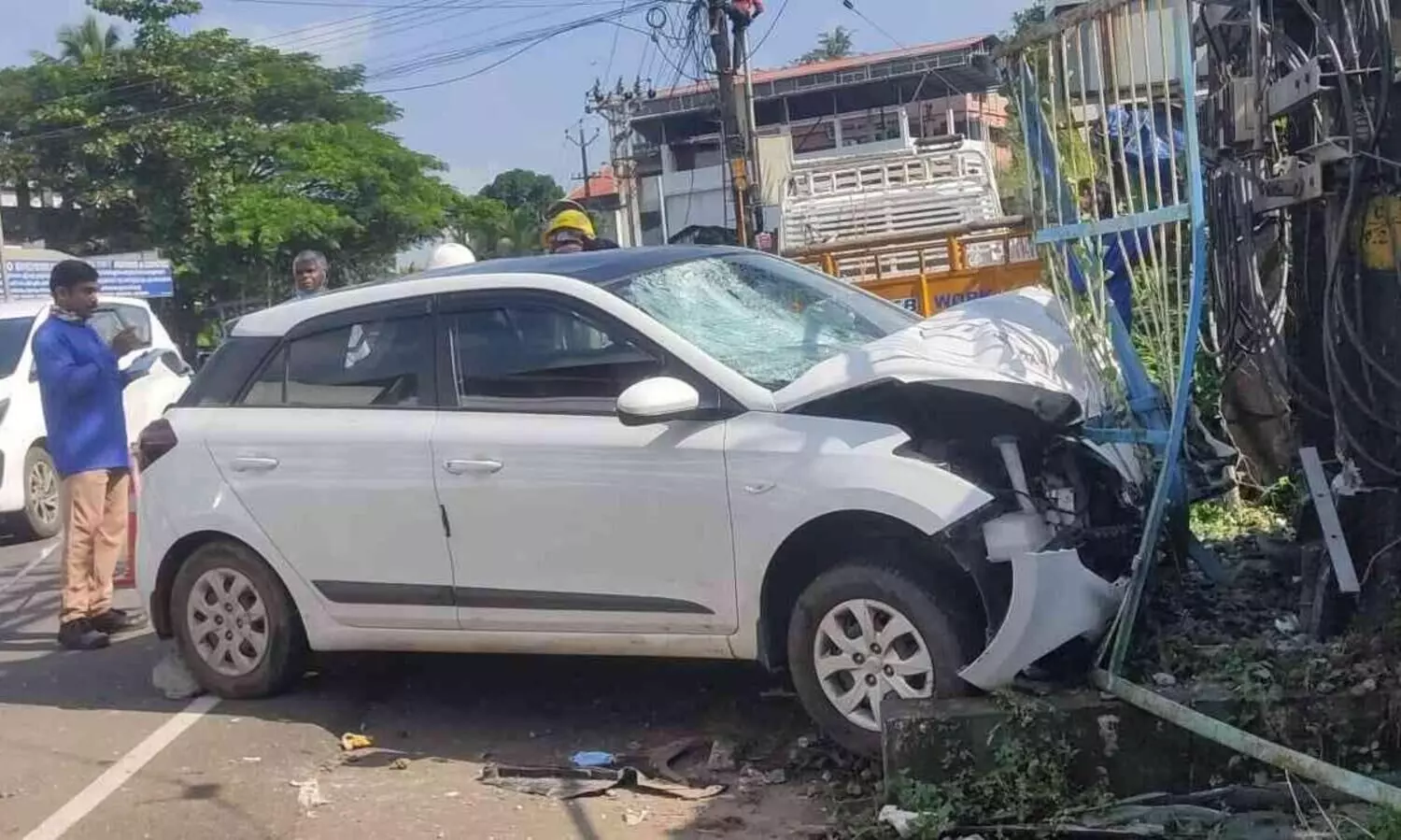 മദ്യലഹരിയില്‍ വന്നയാള്‍ തന്റെ കാറെന്നു കരുതി ഓടിച്ചത് മറ്റൊരു വാഹനം