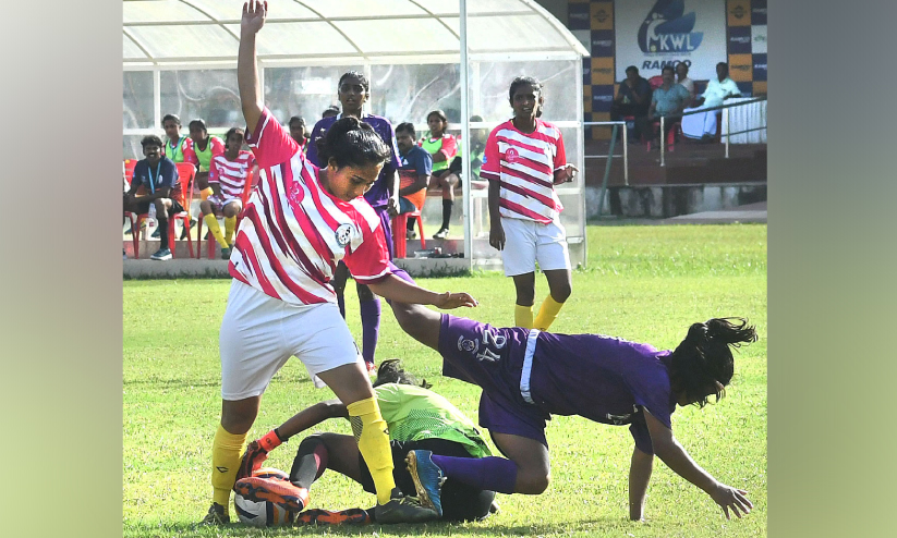 വനിത ലീഗ്: കേരള യുനൈറ്റഡിനും ബ്ലാസ്റ്റേഴ്സിനും ജയം വനിത ലീഗ്: കേരള യുനൈറ്റഡിനും ബ്ലാസ്റ്റേഴ്സിനും ജയം
