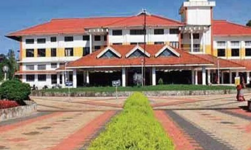 ബി.എഡ് സെന്ററുകളുടെ അനുമതി തേടി കാലിക്കറ്റ് യൂണിവേഴ്സിറ്റി ഹൈകോടതിയിലേക്ക്