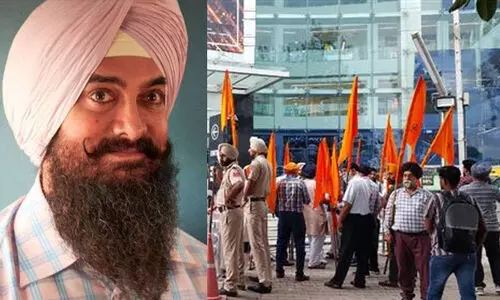 ലാൽ സിങ് ചദ്ദ പ്രദർശനം തടയാനെത്തി ഹിന്ദുത്വവാദികൾ; തടഞ്ഞ് സിഖ് സംഘടന പ്രവർത്തകർ