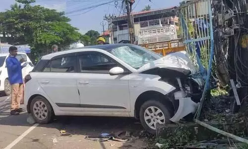 മദ്യലഹരിയില്‍ വന്നയാള്‍ തന്റെ കാറെന്നു കരുതി ഓടിച്ചത് മറ്റൊരു വാഹനം