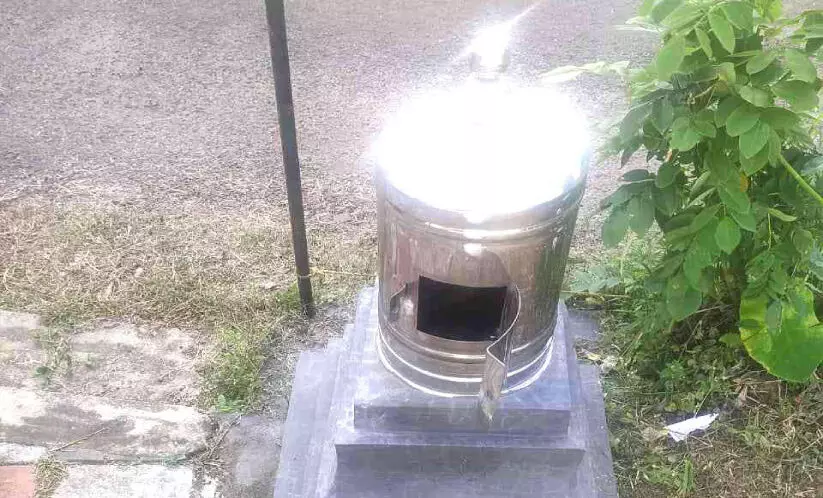 ക്ഷേത്ര ഭണ്ഡാരം കുത്തിത്തുറന്ന് മോഷണം ക്ഷേത്ര ഭണ്ഡാരം കുത്തിത്തുറന്ന് മോഷണം