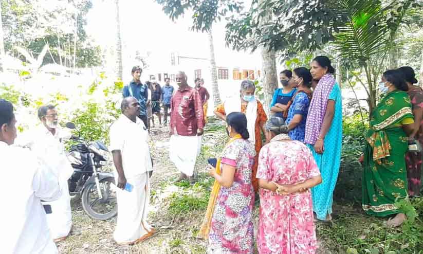 മാലിന്യ സംസ്കരണ പ്ലാൻറിനെതിരെ പ്രതിഷേധം മാലിന്യ സംസ്കരണ പ്ലാൻറിനെതിരെ പ്രതിഷേധം