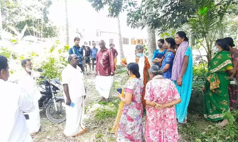 മാലിന്യ സംസ്കരണ പ്ലാൻറിനെതിരെ പ്രതിഷേധം മാലിന്യ സംസ്കരണ പ്ലാൻറിനെതിരെ പ്രതിഷേധം